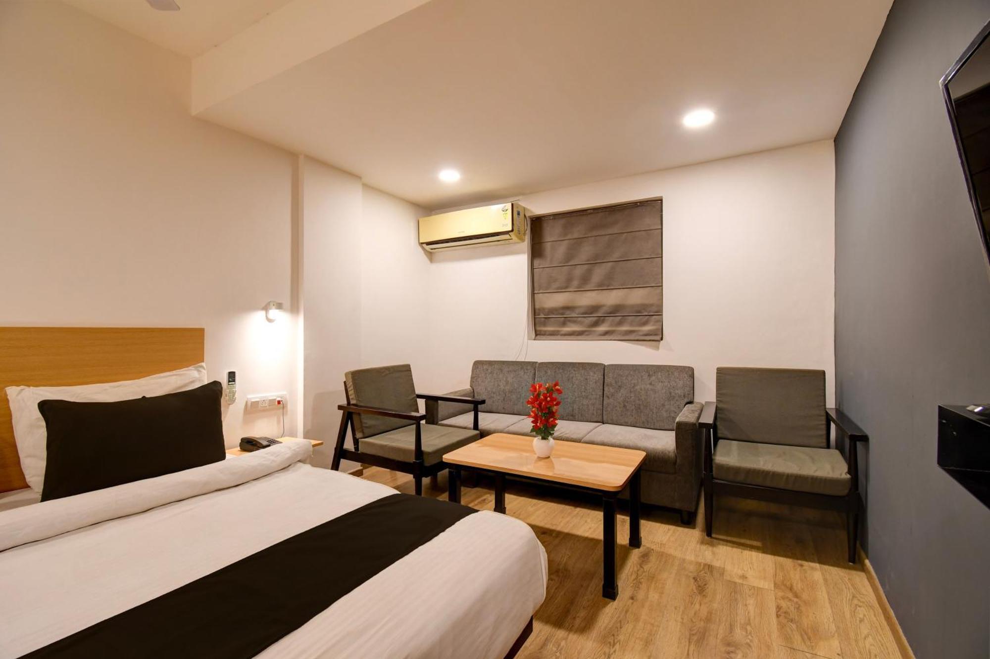 Super Townhouse City Centre 2 Downtown - Managed By Company Καλκούτα Εξωτερικό φωτογραφία