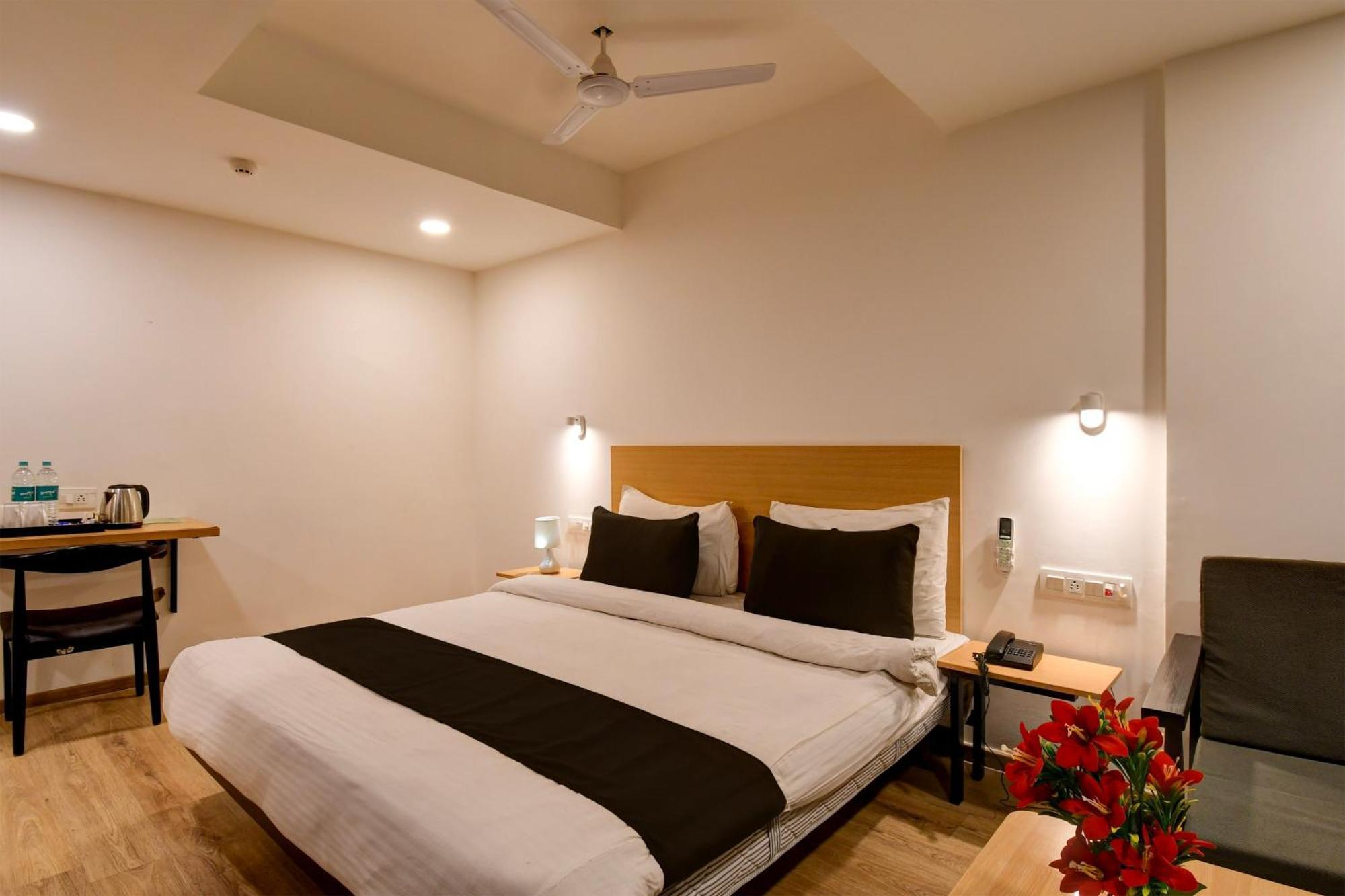 Super Townhouse City Centre 2 Downtown - Managed By Company Καλκούτα Εξωτερικό φωτογραφία