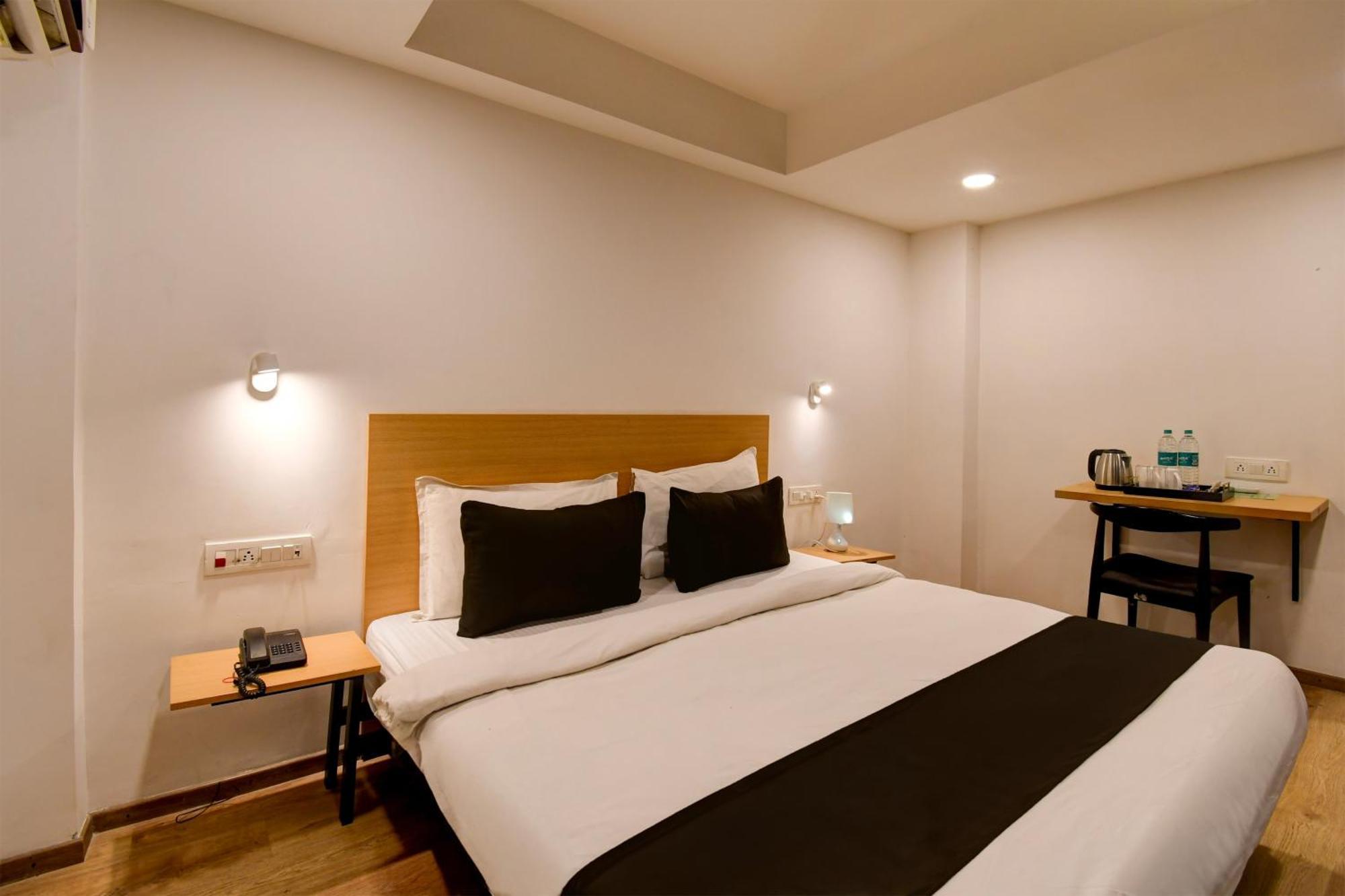 Super Townhouse City Centre 2 Downtown - Managed By Company Καλκούτα Εξωτερικό φωτογραφία